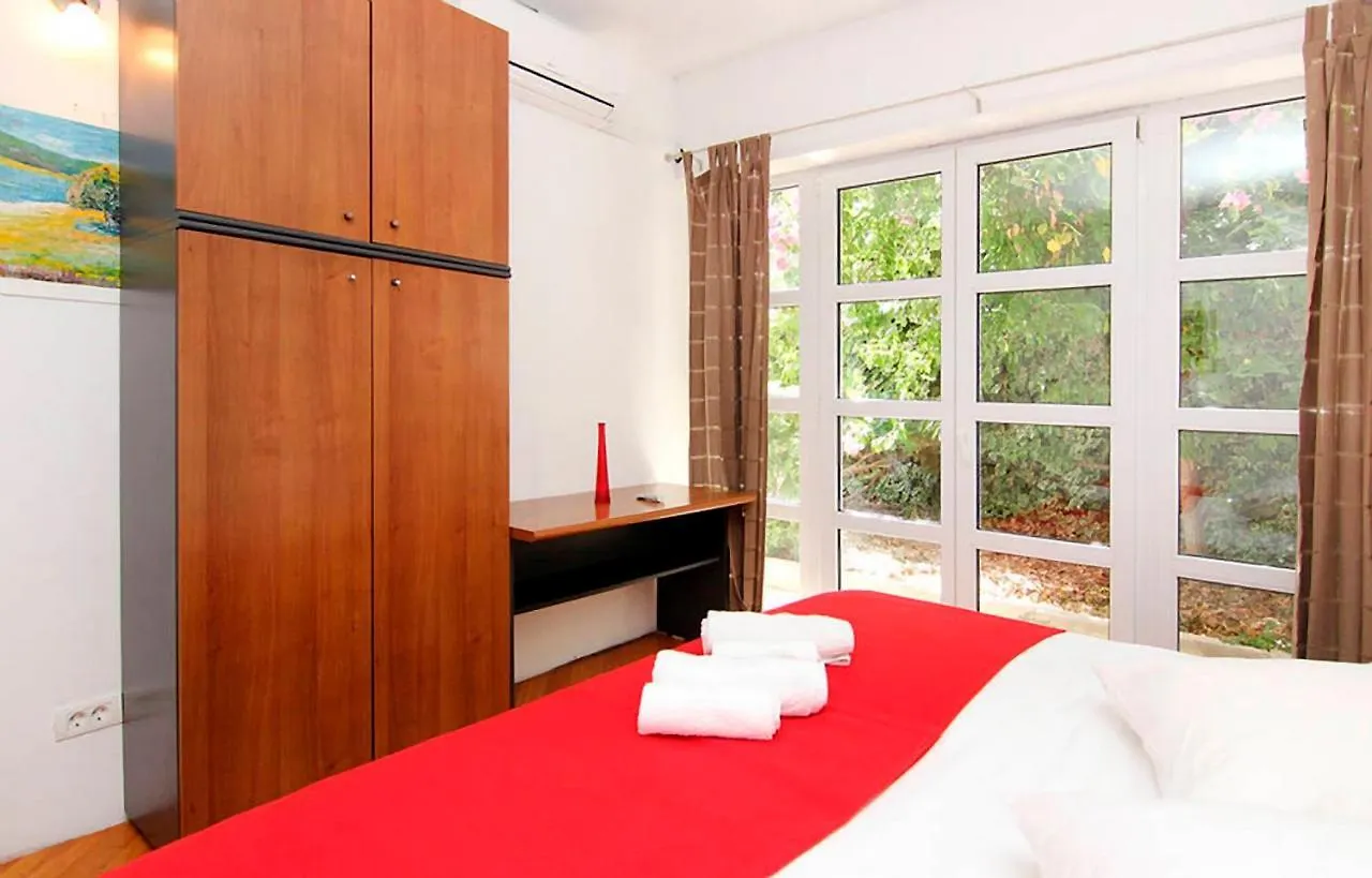 Apartment Kvaternikova - Pool, Grill, 4 Bedrooms, 3 Bathrooms Split Croatia