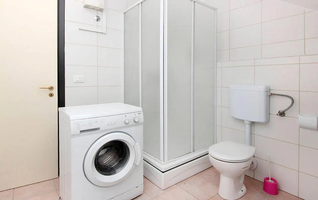 Apartment Kvaternikova - Pool, Grill, 4 Bedrooms, 3 Bathrooms Split Croatia