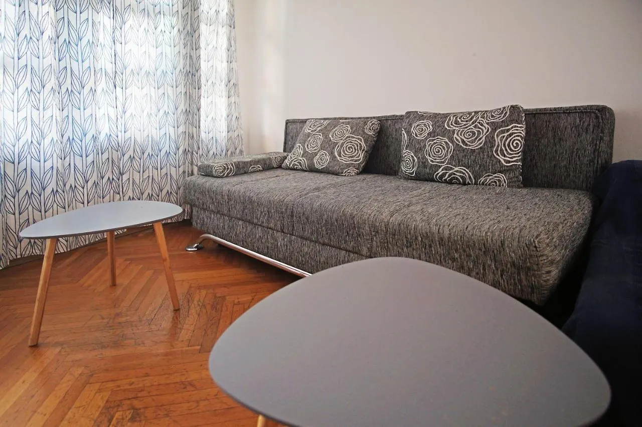 Apartment Kvaternikova - Pool, Grill, 4 Bedrooms, 3 Bathrooms Split 0*,  Croatia