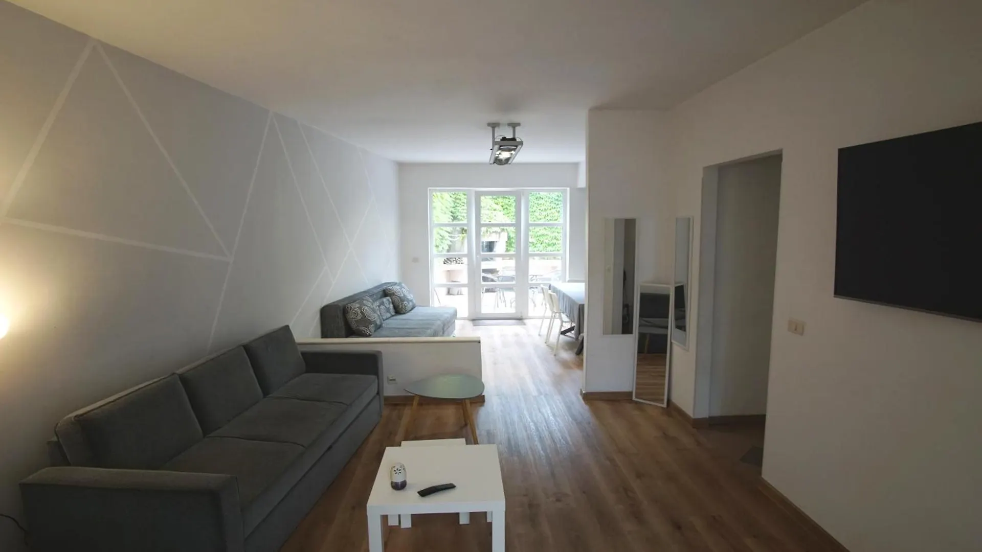 Apartment Kvaternikova - Pool, Grill, 4 Bedrooms, 3 Bathrooms Split