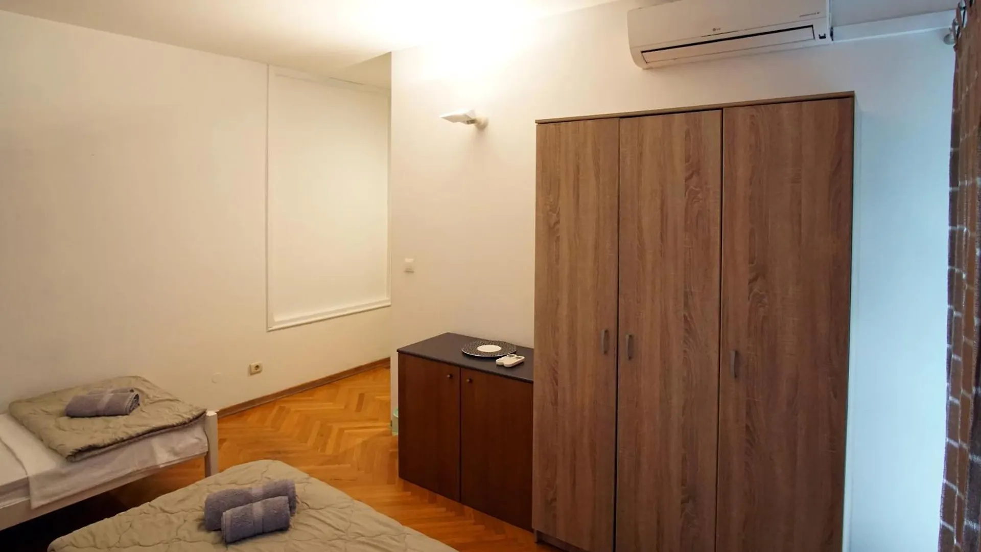 Apartment Kvaternikova - Pool, Grill, 4 Bedrooms, 3 Bathrooms Split